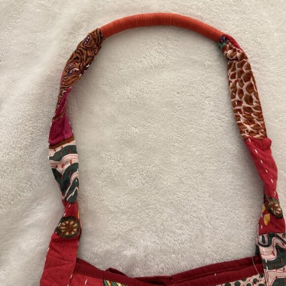 Hand Stitched Kantha Hobo Bag Red Floral Tropical Design - Picture 7 of 11